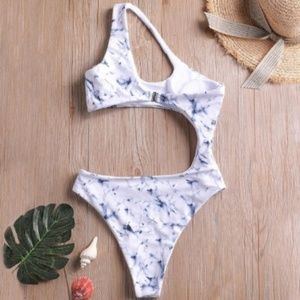 Hot Miami Styles Pearl Print One Piece Swimsuit